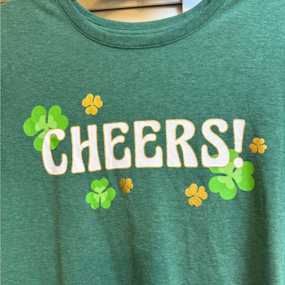 Green 'Cheers!' Graphic T-Shirt Women’s Sz L St. Patrick’s Day Shirt BRAND NEW - Picture 2 of 14